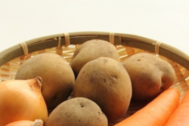 ジャガイモは糖質が多い